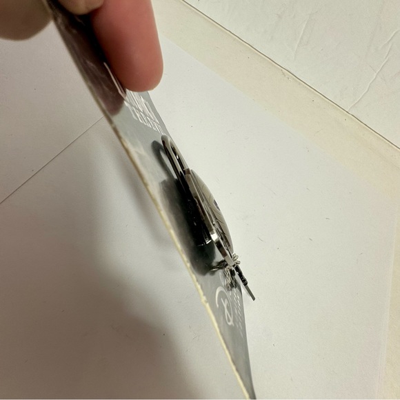 NWT. Disney Pin - Unlock The Evil Dr. Facilier. Dangling key from mask - Picture 6 of 7